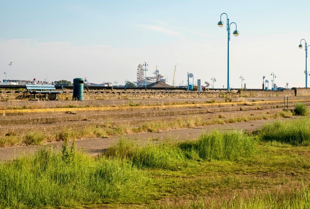 Free seafront walk along the Skegness promenade