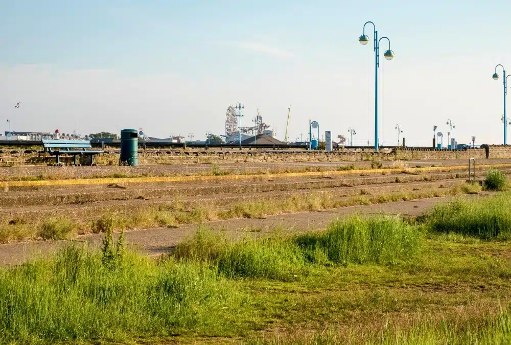 Free seafront walk along the Skegness promenade